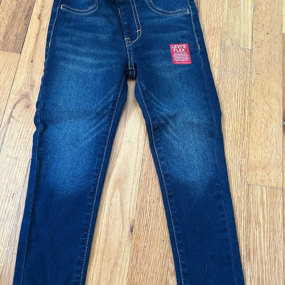 Levi's Pull-On Jegging in Dark Blue